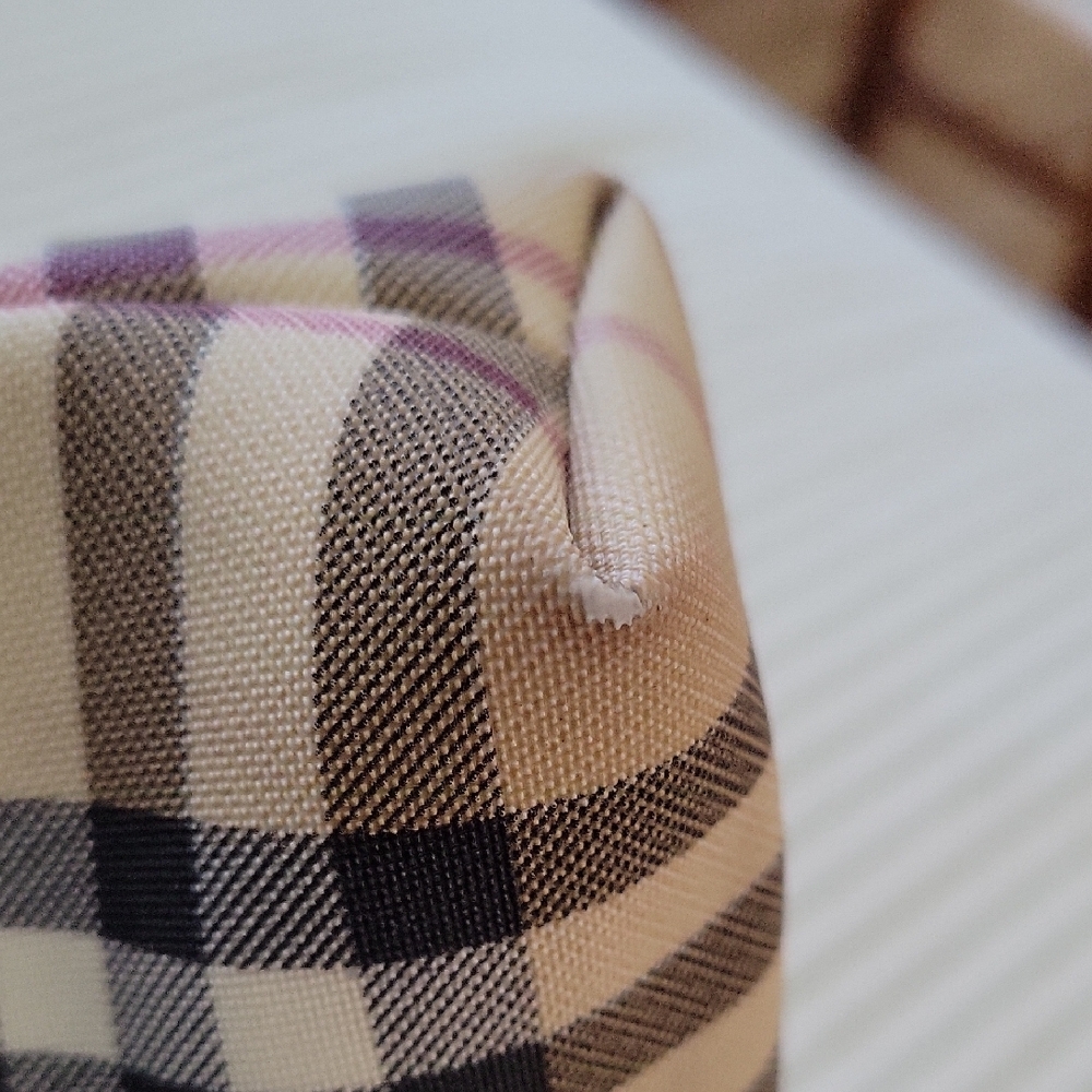 Burberry Classic Check Zip Pouch in Beige and Black - Picture 6 of 11